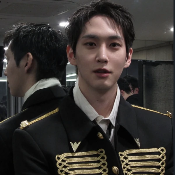 Top Photo Full of PENTAGON Love