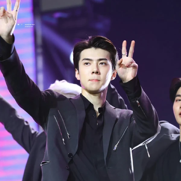 오늘 가장 사랑받은 세훈 (EXO)의 모습