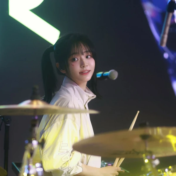 Today's Most Loved Chodan (QWER)