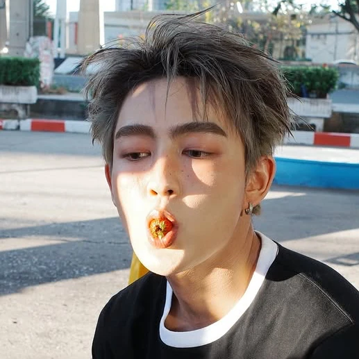 Top Photo Full of Heart (BUS) Love