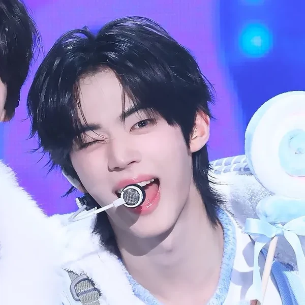 充滿粉絲愛意的道勳 (TWS)人氣照片