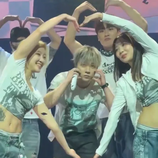 Top Photo Full of JAY (iKON) Love