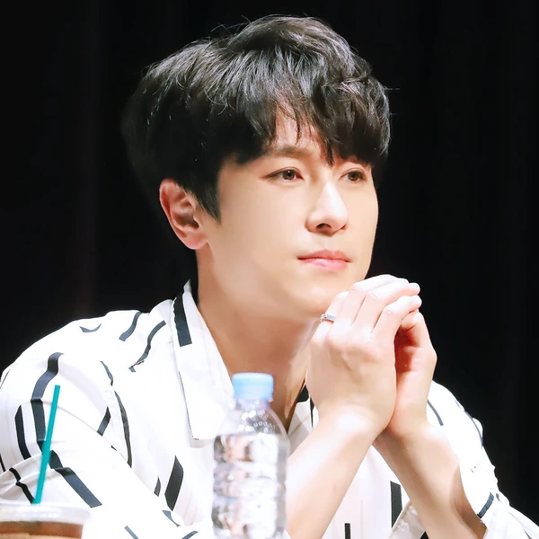 Top Photo Full of Kim Dongwan (SHINHWA) Love