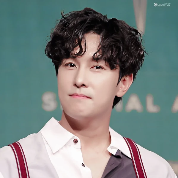 Top Photo Full of Kim Dongwan (SHINHWA) Love