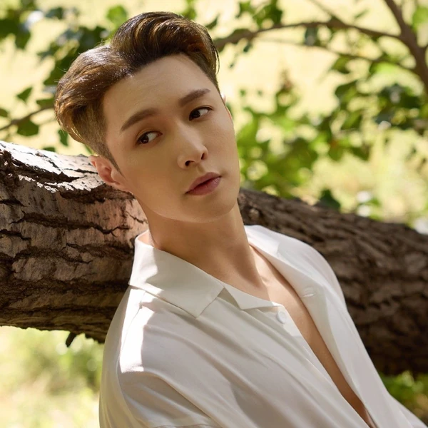 Fans' Pick: Best Moment of Lay (EXO)