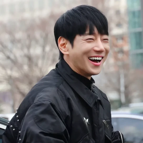 ファン・チヨルへの愛が詰まった人気写真