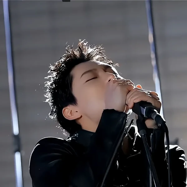 Today's Most Loved WOODZ