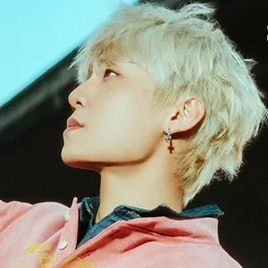 Top Photo Full of Park Woojin (AB6IX) Love