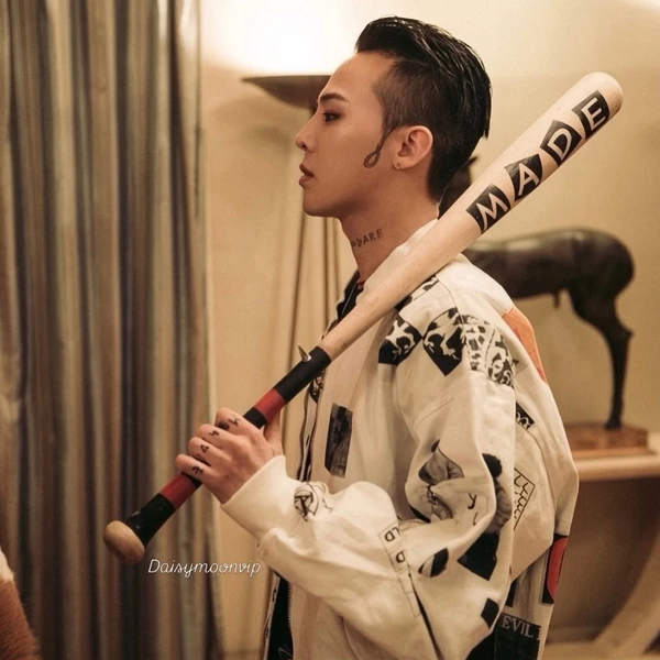 Fans' Pick: Best Moment of G-DRAGON (BIGBANG)