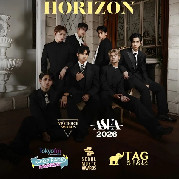 Top Photo Full of HORI7ON Love