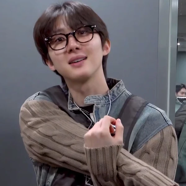 Fans' Pick: Best Moment of Hui (PENTAGON)