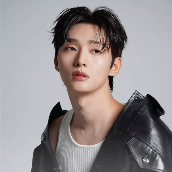 Top Photo Full of Yoon Jisung Love