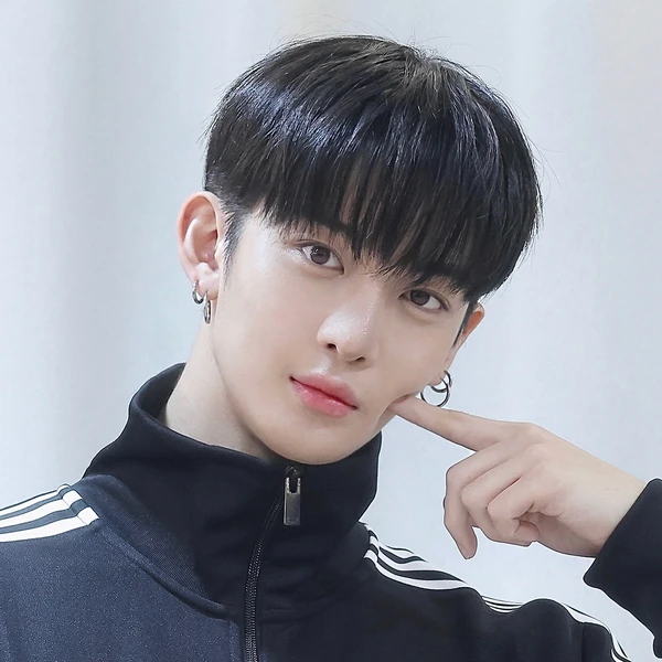 充滿粉絲愛意的裴珍映人氣照片