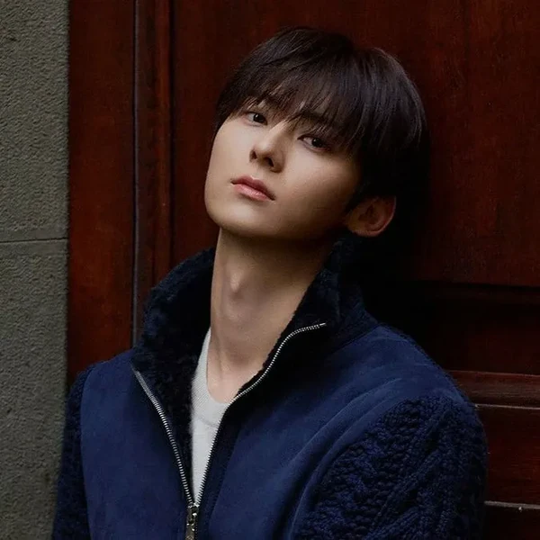 Today's Most Loved Hwang Minhyun