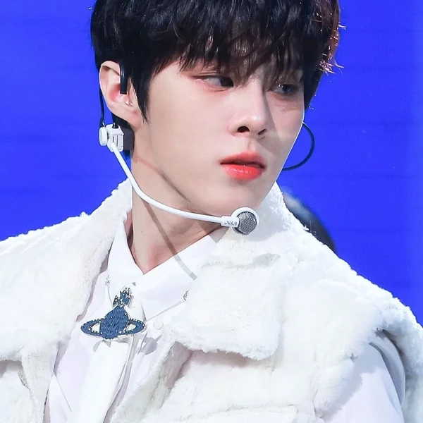 キム・ウソクへの愛が詰まった人気写真