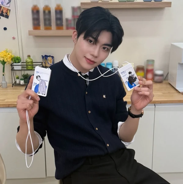 今天最受喜爱的朴干旭 (ZEROBASEONE)