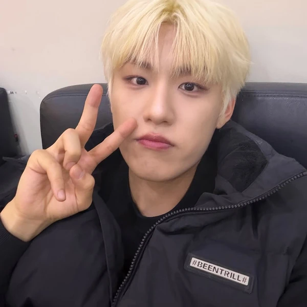 充满粉丝爱意的朴佑镇 (AB6IX)人气照片