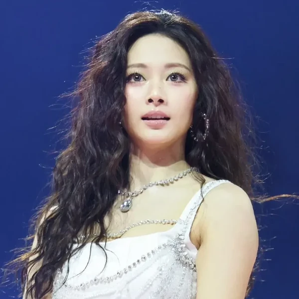 오늘 가장 사랑받은 쯔위 (TWICE)의 모습