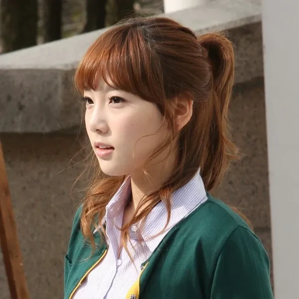 Today's Most Loved Taeyeon (Girls' Generation)