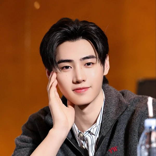 Today's Most Loved Sunghoon (ENHYPEN)