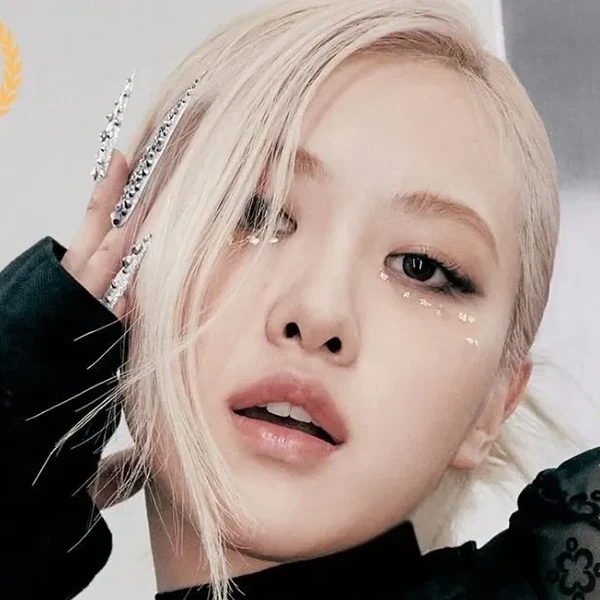 今天最受喜爱的ROSÉ (BLACKPINK)