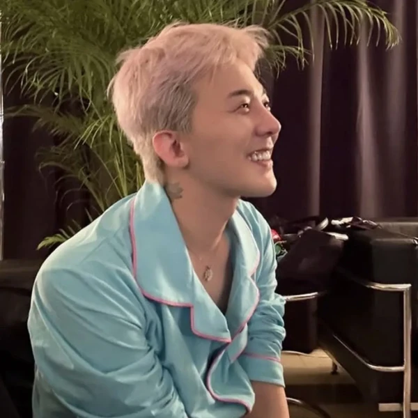 Momen Terbaik G-DRAGON (BIGBANG) Pilihan Penggemar