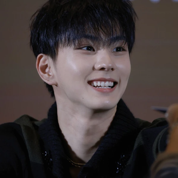 Top Photo Full of Jungwon (ENHYPEN) Love