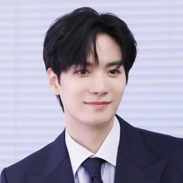 Top Photo Full of Kim Jonghyeon Love