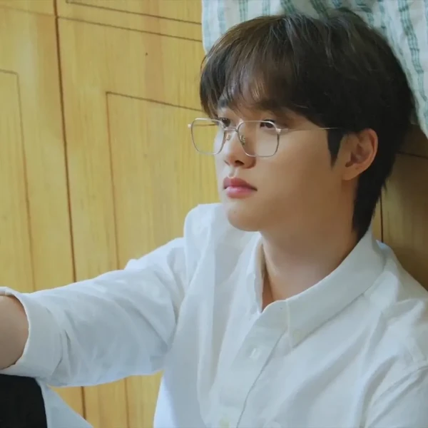 Momen Terbaik D.O. (EXO) Pilihan Penggemar