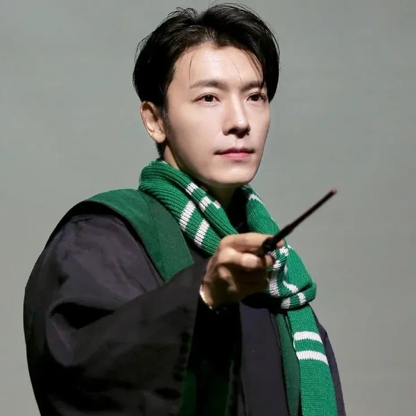 Signature photo of 東海 (Super Junior) capturing their charm