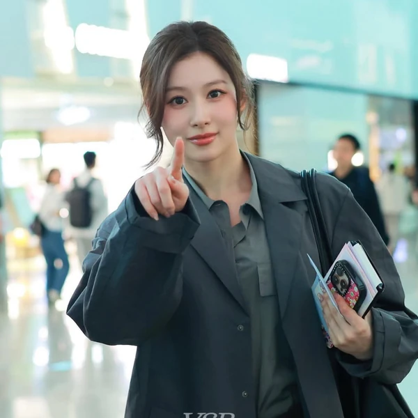 사나 (TWICE) 팬심 가득한 인기 사진