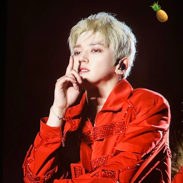 Signature photo of テヨン (NCT 127) capturing their charm