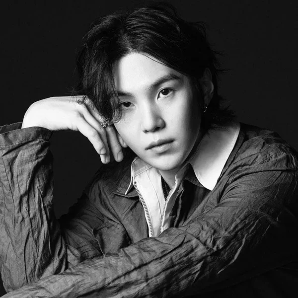 粉丝票选的SUGA (防弹少年团)最佳瞬间