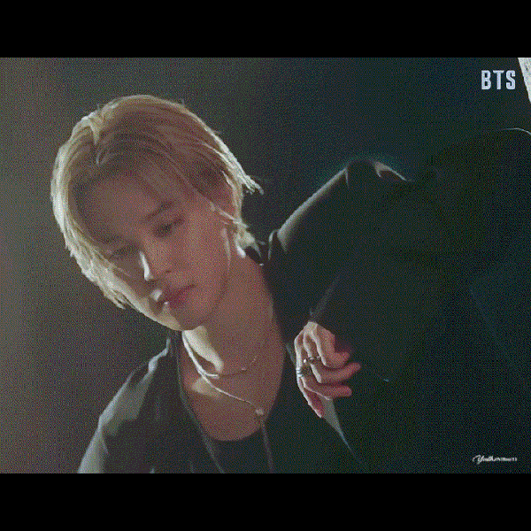 오늘 가장 사랑받은 지민 (방탄소년단)의 모습