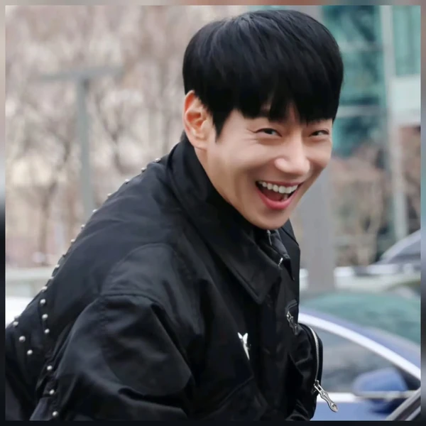 Today's Most Loved Hwang Chiyeol