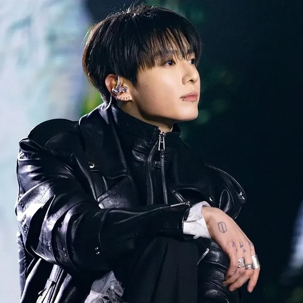 오늘 가장 사랑받은 정국 (방탄소년단)의 모습