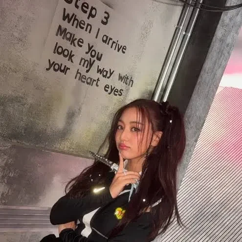 今天最受喜爱的志效 (TWICE)