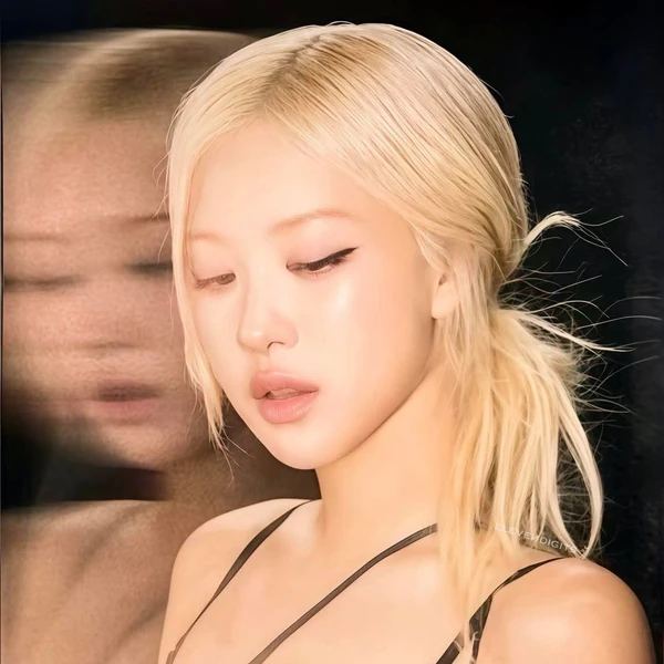 充滿粉絲愛意的ROSÉ (BLACKPINK)人氣照片