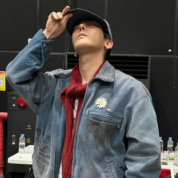 Popular profile picture of G-DRAGON (BIGBANG) loved by fans