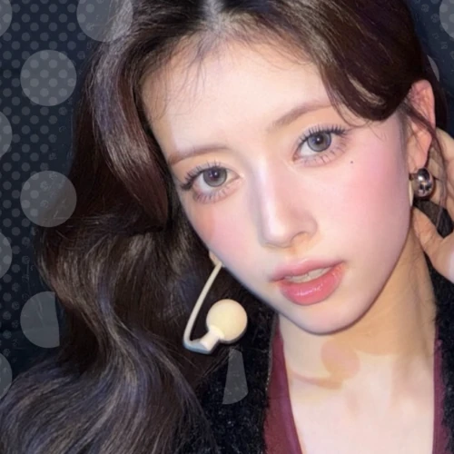 오늘 가장 사랑받은 리마 (NiziU)의 모습