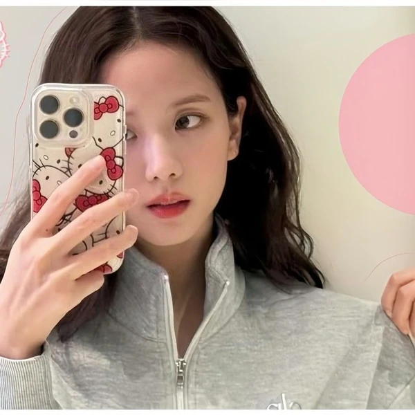 Penampilan Jisoo (BLACKPINK) yang Paling Dicintai Hari Ini