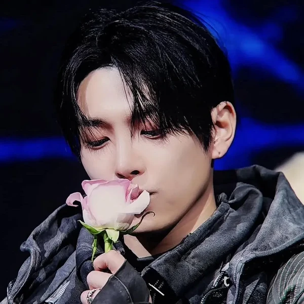 Today's Most Loved Hongjoong (ATEEZ)