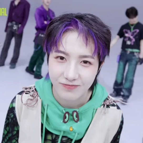 Popular profile image of 런쥔 (NCT DREAM) selected by votes