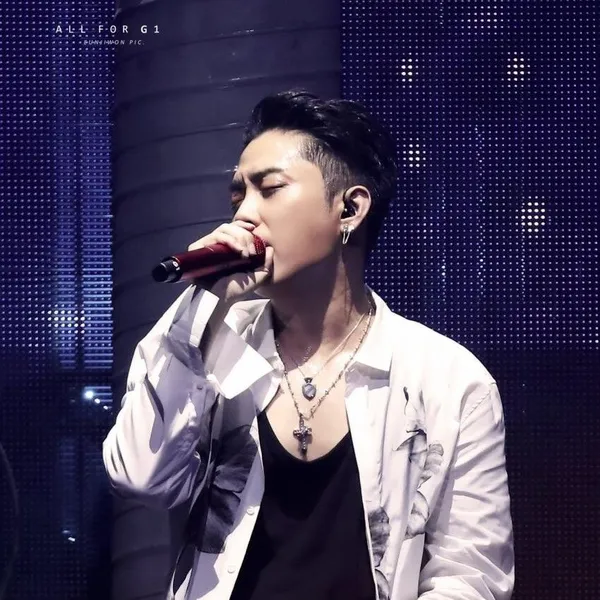 Today's Most Loved Eun Jiwon (SECHSKIES)