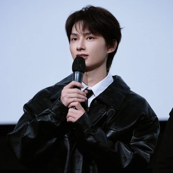 Top Photo Full of Jun (SEVENTEEN) Love