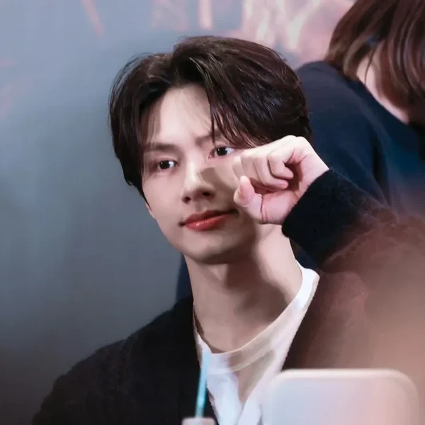 Today's Most Loved Jun (SEVENTEEN)