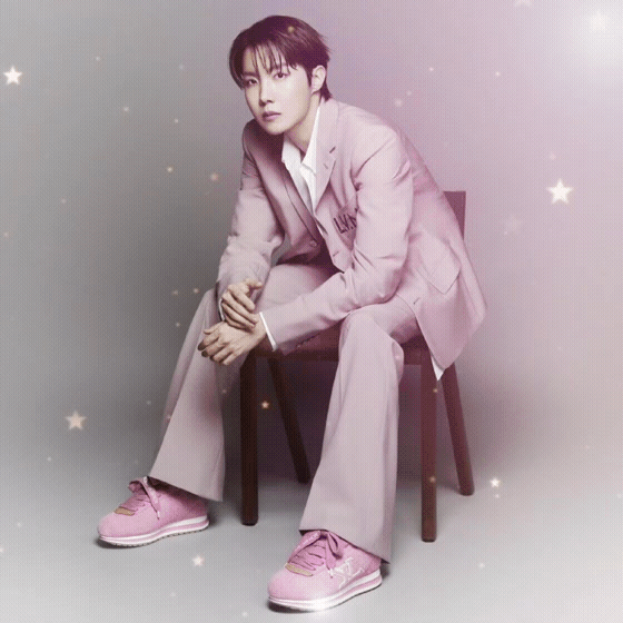 充滿粉絲愛意的J-hope (防彈少年團)人氣照片