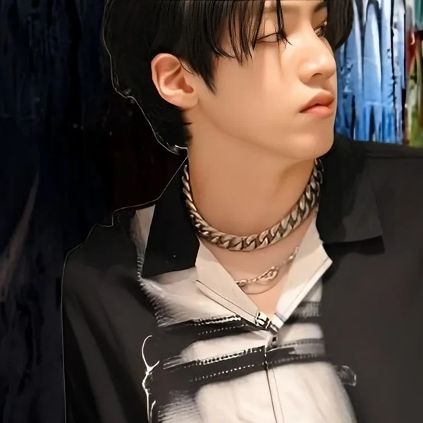 Shining profile picture of Wooseok (PENTAGON) on today's Choeaedol