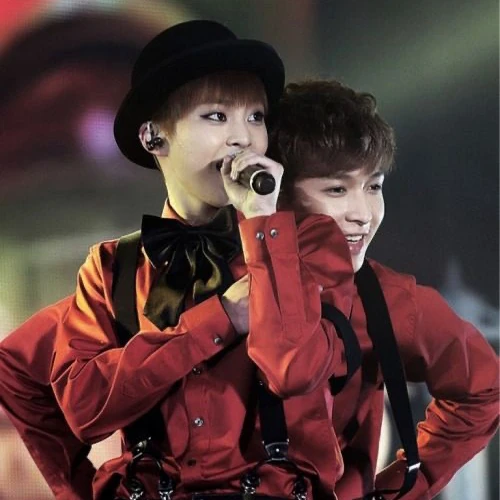 Top Photo Full of Lay (EXO) Love