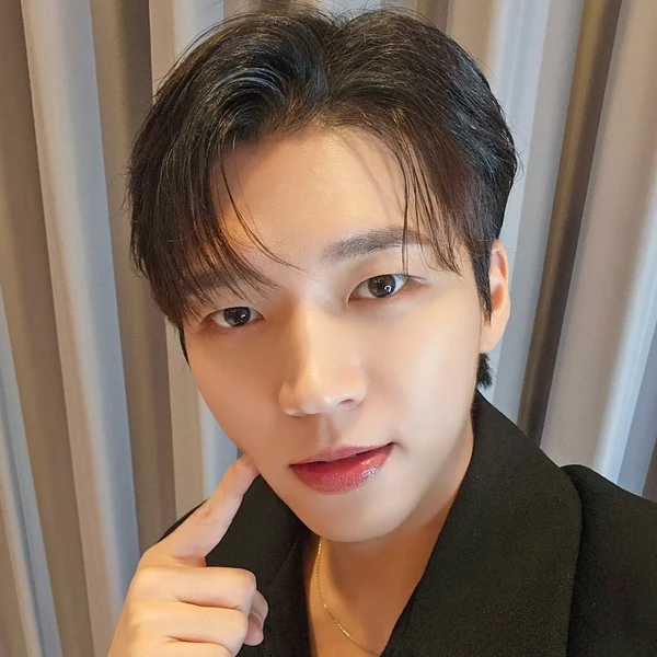 ウヒョン (INFINITE)への愛が詰まった人気写真